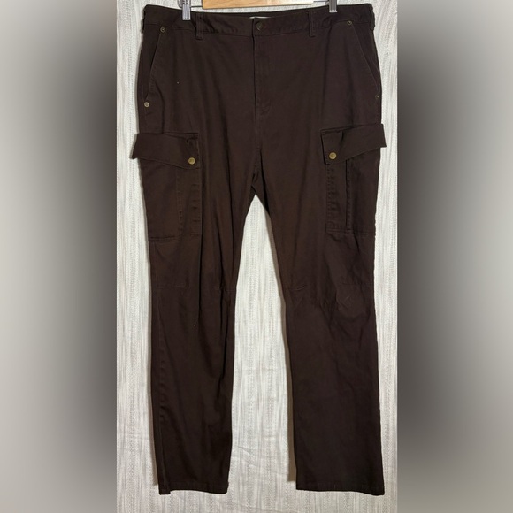 FRYE AND CO. Dark Brown Cargo Pants size 38X30 - Picture 1 of 3